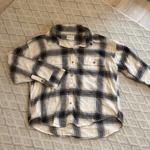 American Eagle Women’s Plaid Shirt in Black and White